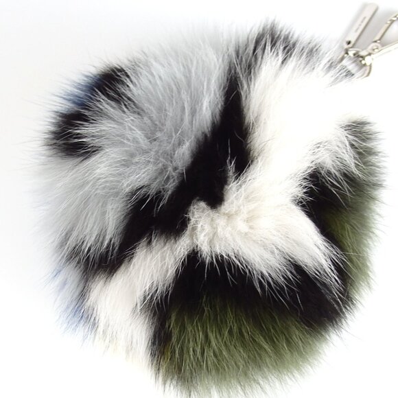 Authentic FENDI key ring [Used] - Picture 2 of 5